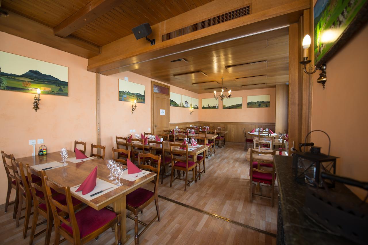 - Restaurant Le Manoir Hotel 3*