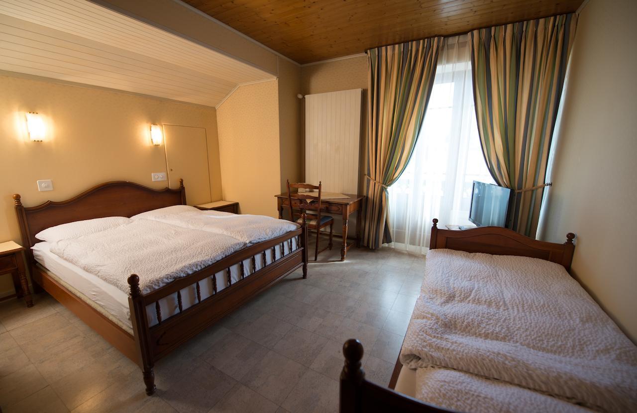- Restaurant Le Manoir 3*