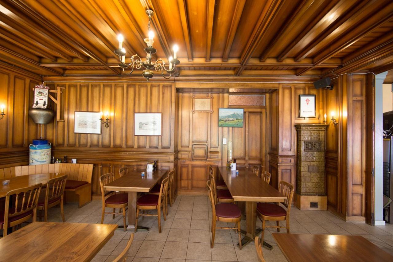 - Restaurant Le Manoir 3*