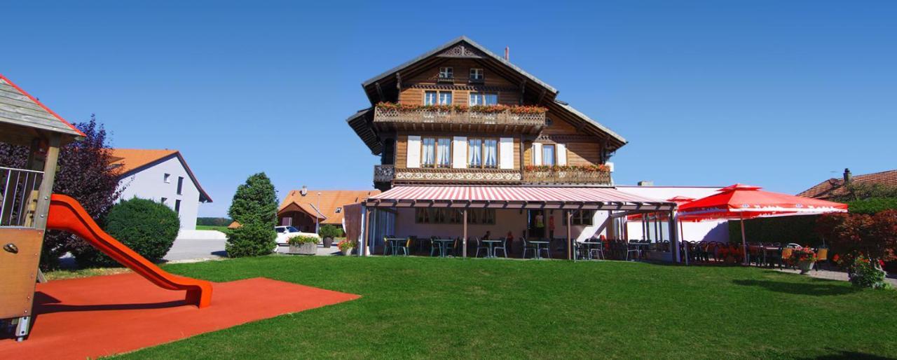 - Restaurant Le Manoir Hotel